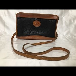 Vintage Dooney & Bourke crossbody bag